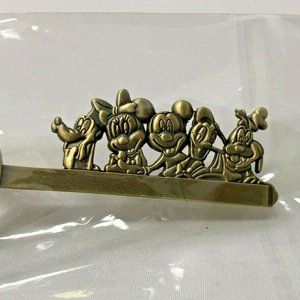 Mickey & Friends Disney Keychain  NIB
